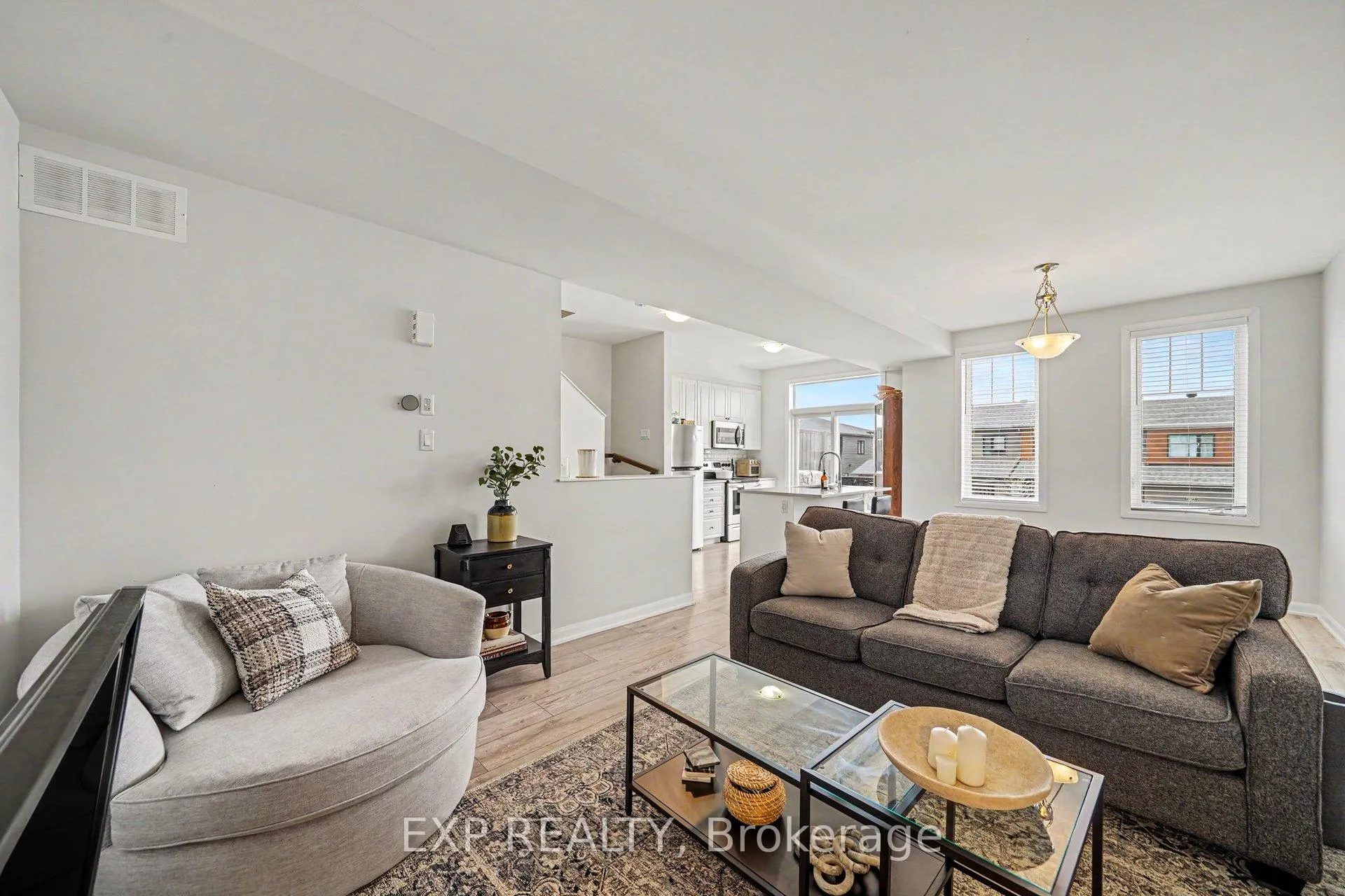 Photo 9 of 108 Teelin Circle, Ottawa, Barrhaven - Half Moon Bay — HOMEH