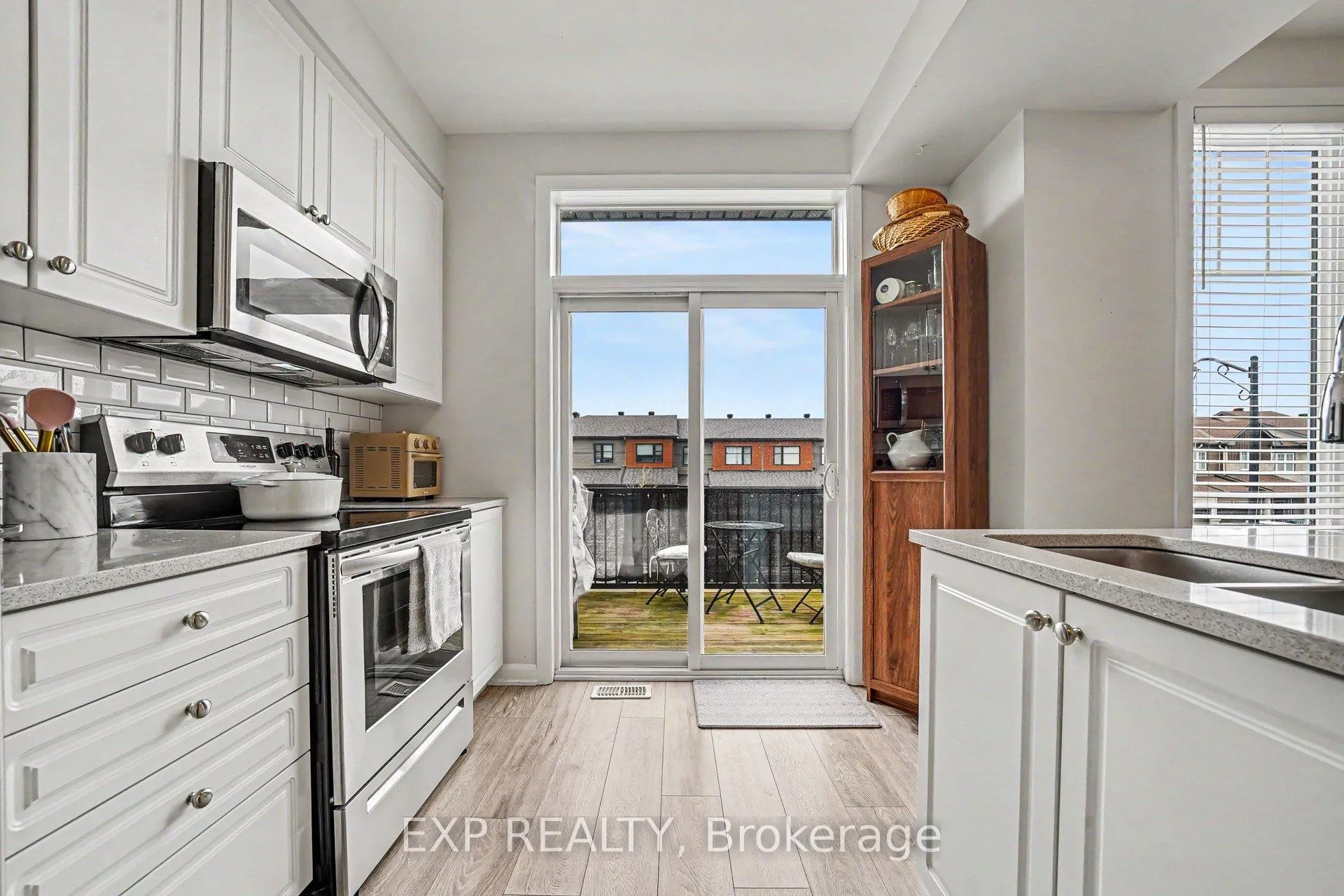 Photo 13 of 108 Teelin Circle, Ottawa, Barrhaven - Half Moon Bay — HOMEH