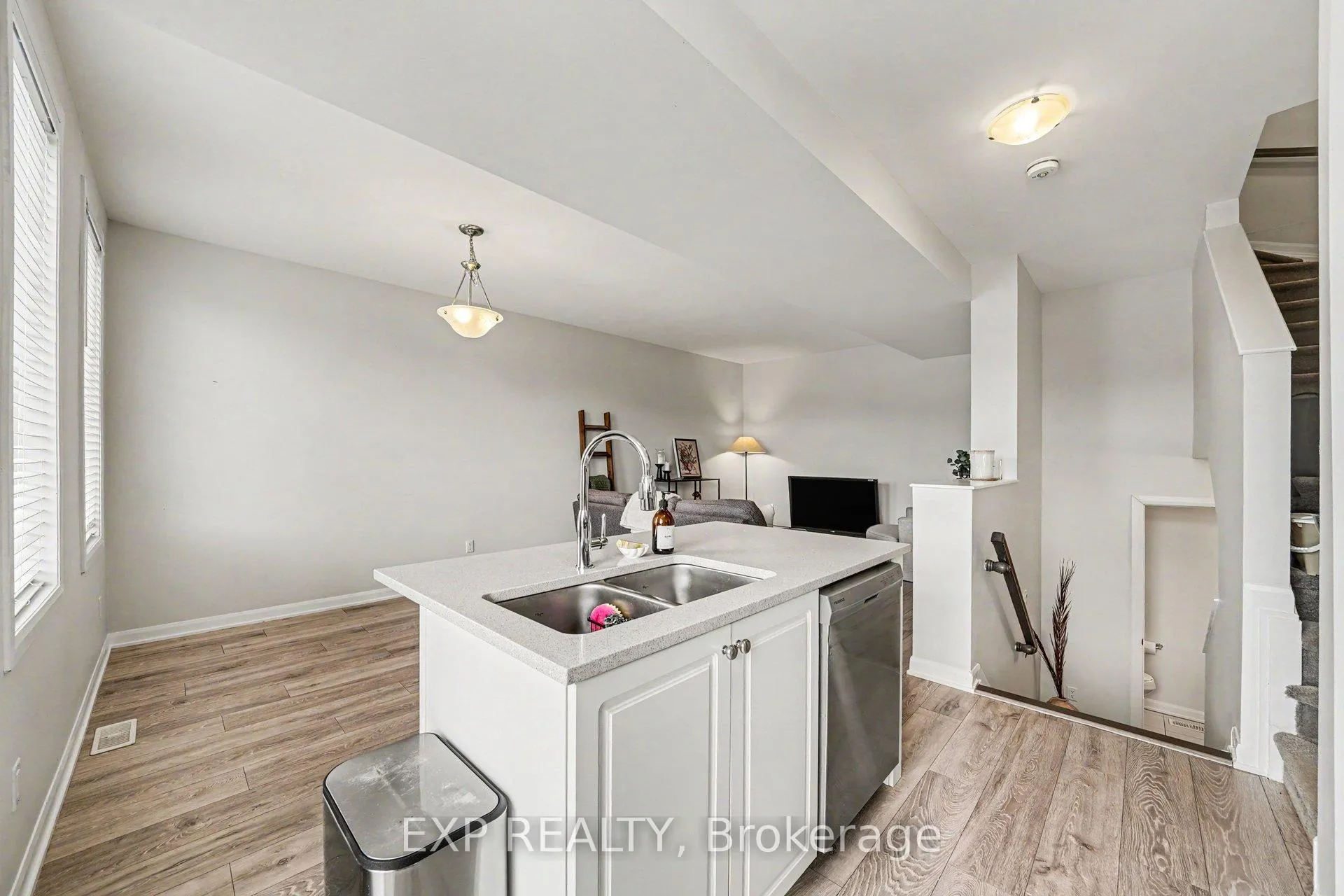 Photo 14 of 108 Teelin Circle, Ottawa, Barrhaven - Half Moon Bay — HOMEH