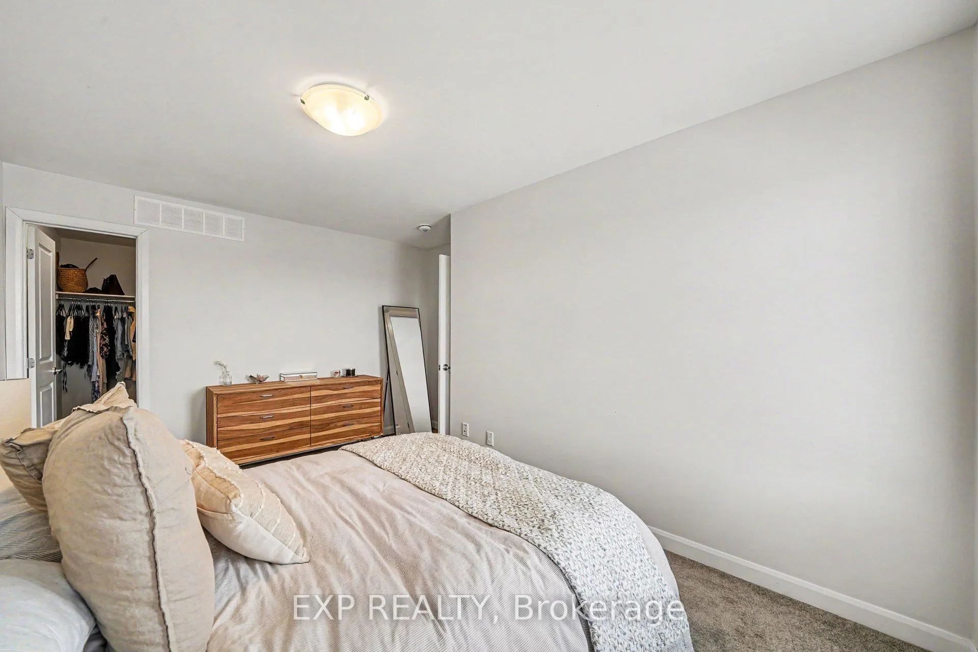 Photo 21 of 108 Teelin Circle, Ottawa, Barrhaven - Half Moon Bay — HOMEH