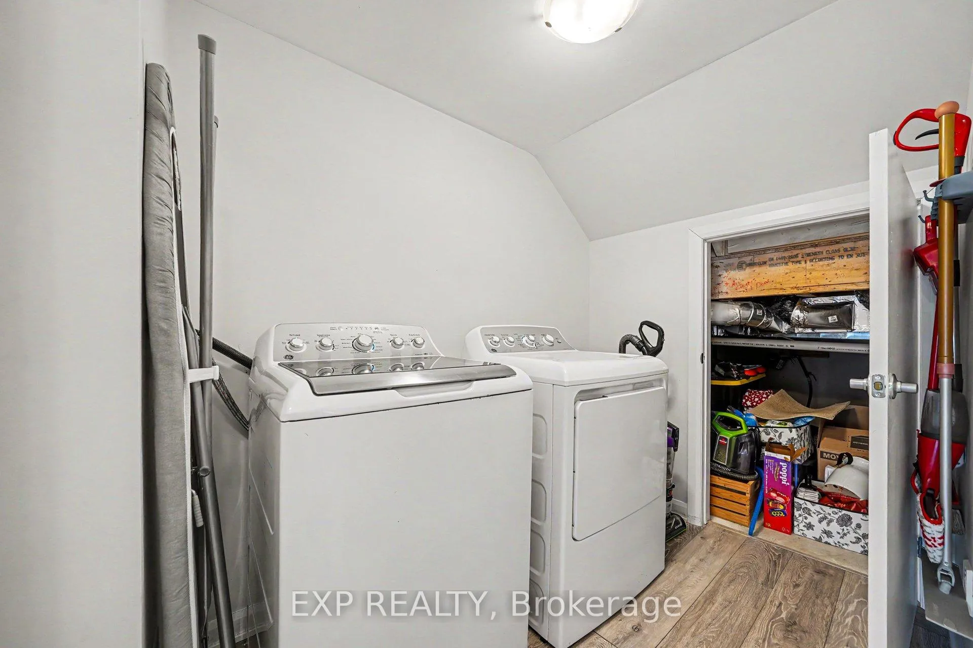 Photo 29 of 108 Teelin Circle, Ottawa, Barrhaven - Half Moon Bay — HOMEH