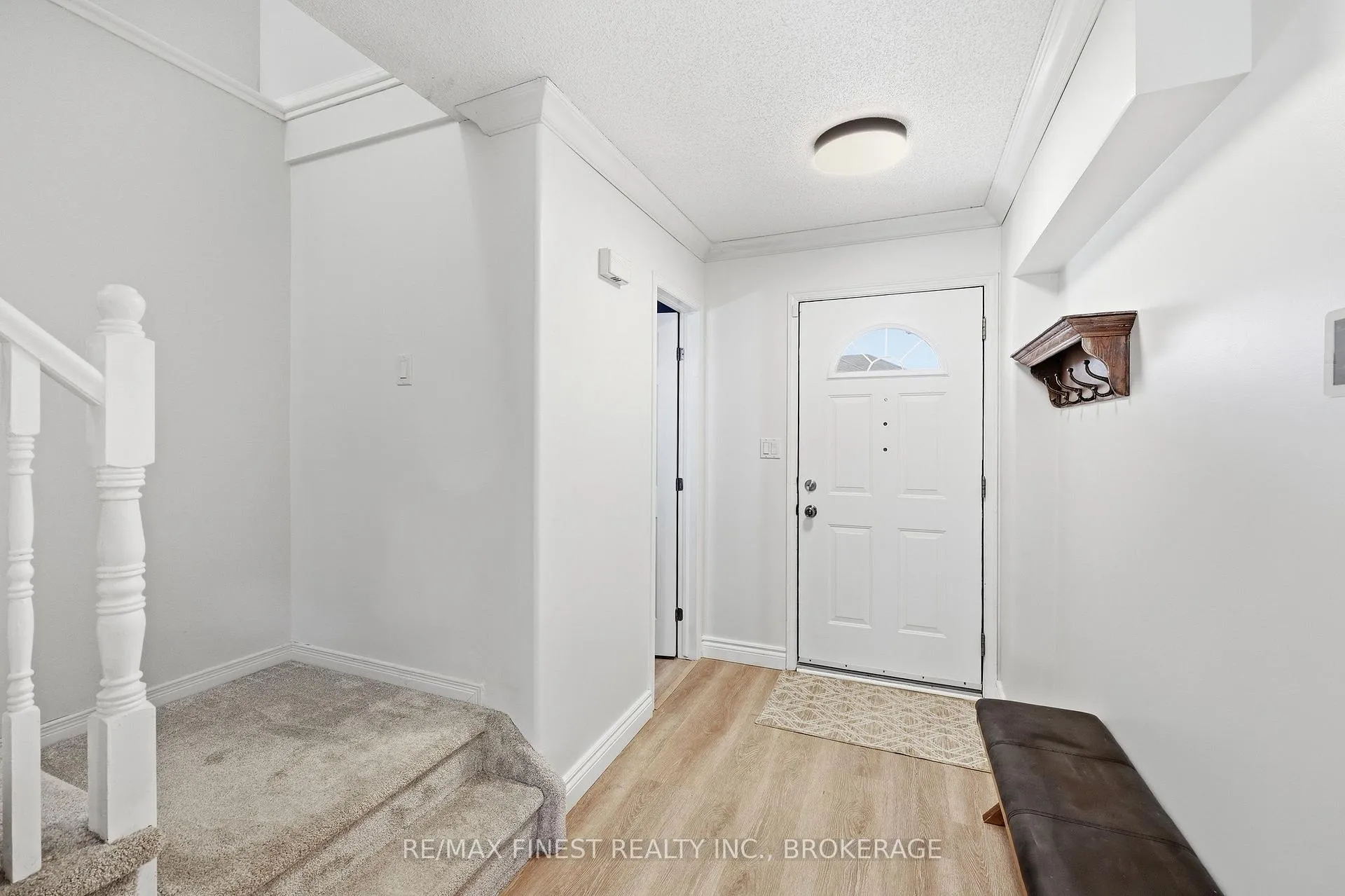 Photo 6 of 976 Bluffwood Avenue, Kingston, Kingston East (Incl Barret Crt) — HOMEH