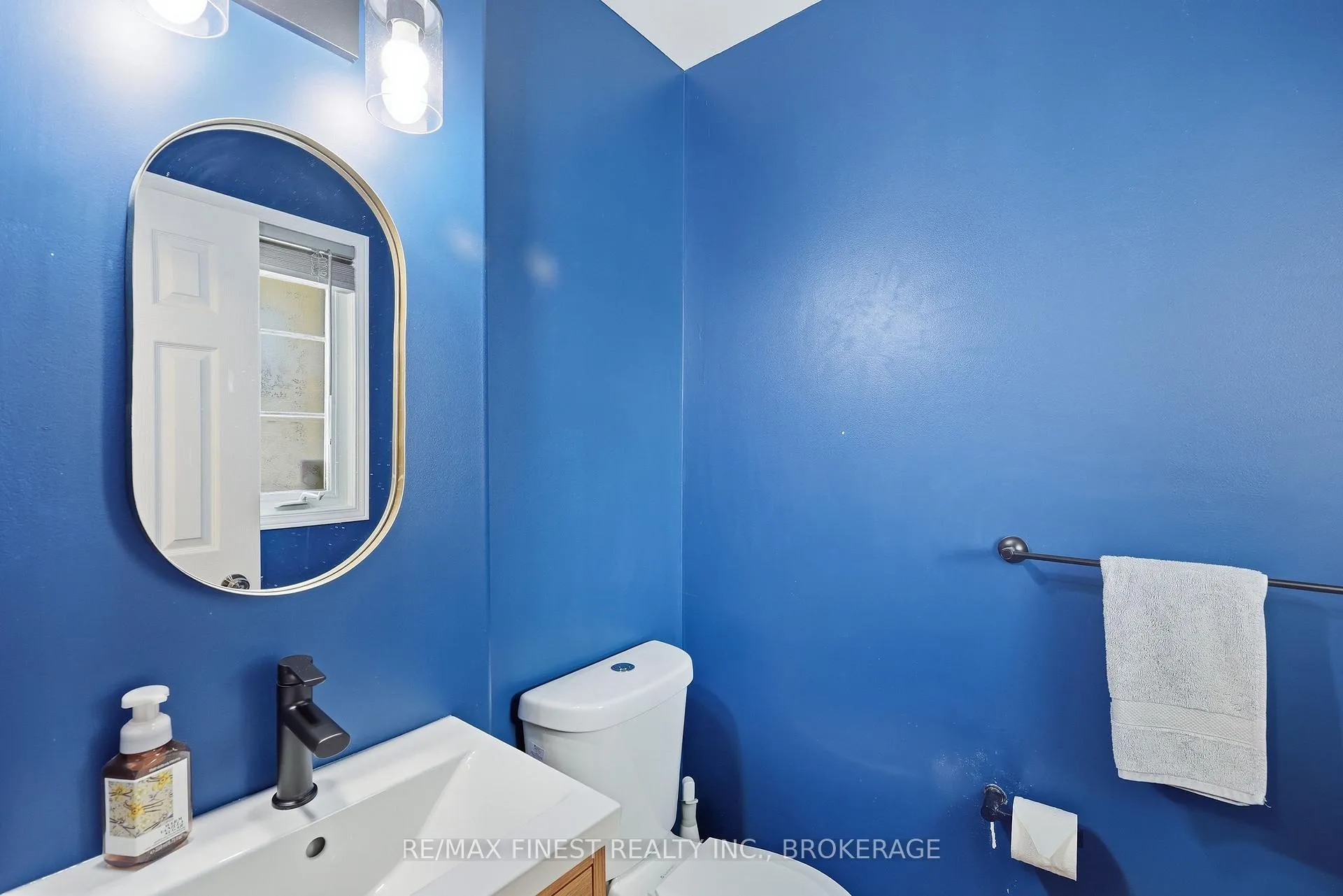 Photo 7 of 976 Bluffwood Avenue, Kingston, Kingston East (Incl Barret Crt) — HOMEH