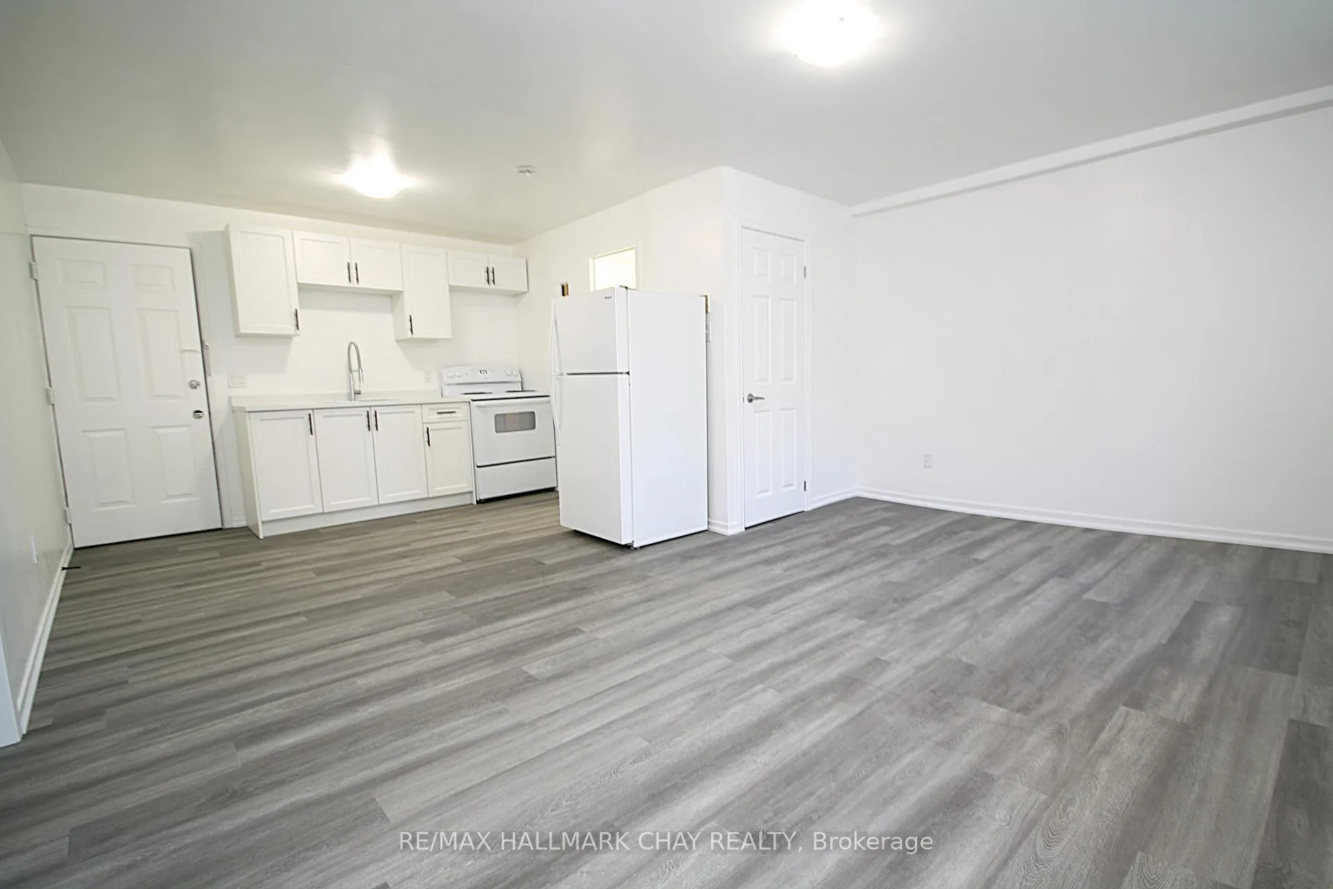 Photo 1 of Unit 3, 58 Queen Street W, Springwater, Elmvale — HOMEH