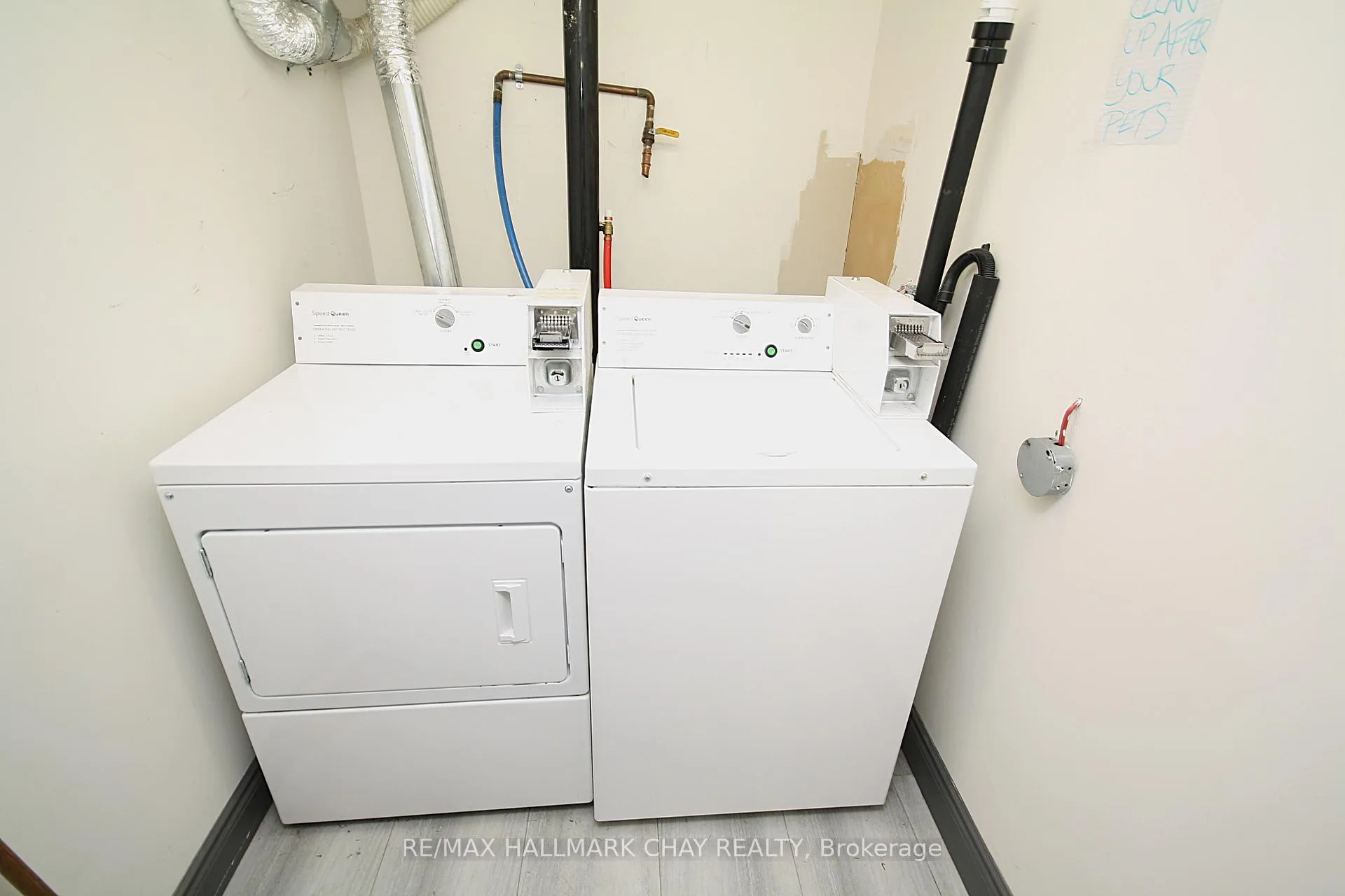 Photo 10 of Unit 3, 58 Queen Street W, Springwater, Elmvale — HOMEH