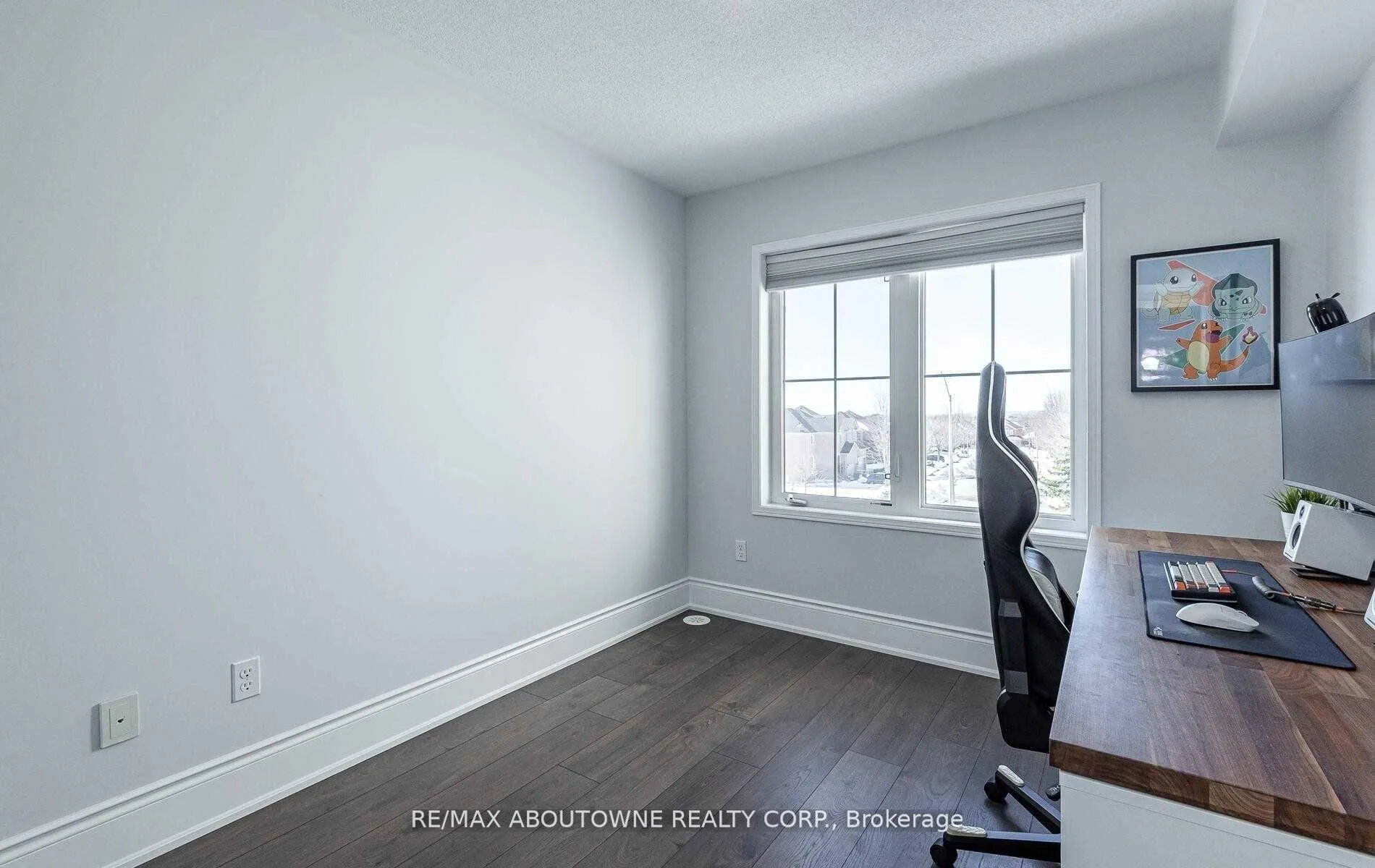 Photo 15 of Unit 8, 2557 Sixth Line, Oakville, River Oaks — HOMEH