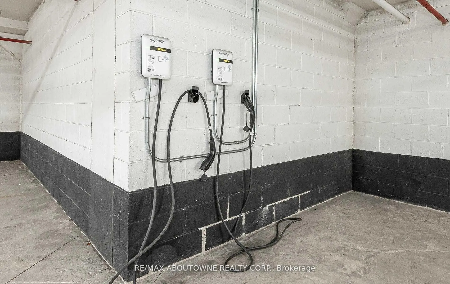 Photo 21 of Unit 8, 2557 Sixth Line, Oakville, River Oaks — HOMEH