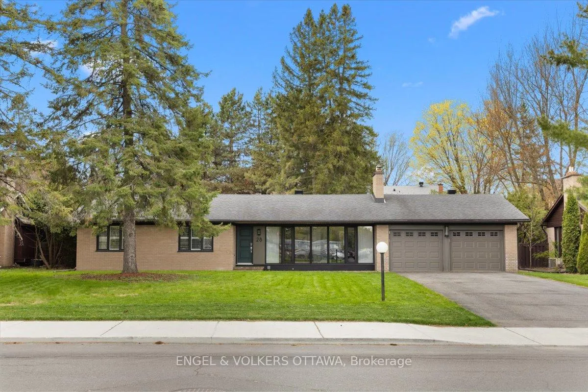 Photo 3 of 28 Leacock Drive, Ottawa, Kanata - Beaverbrook — HOMEH