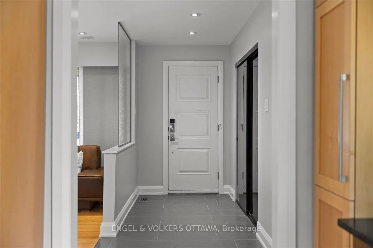 Photo 6 of 28 Leacock Drive, Ottawa, Kanata - Beaverbrook — HOMEH