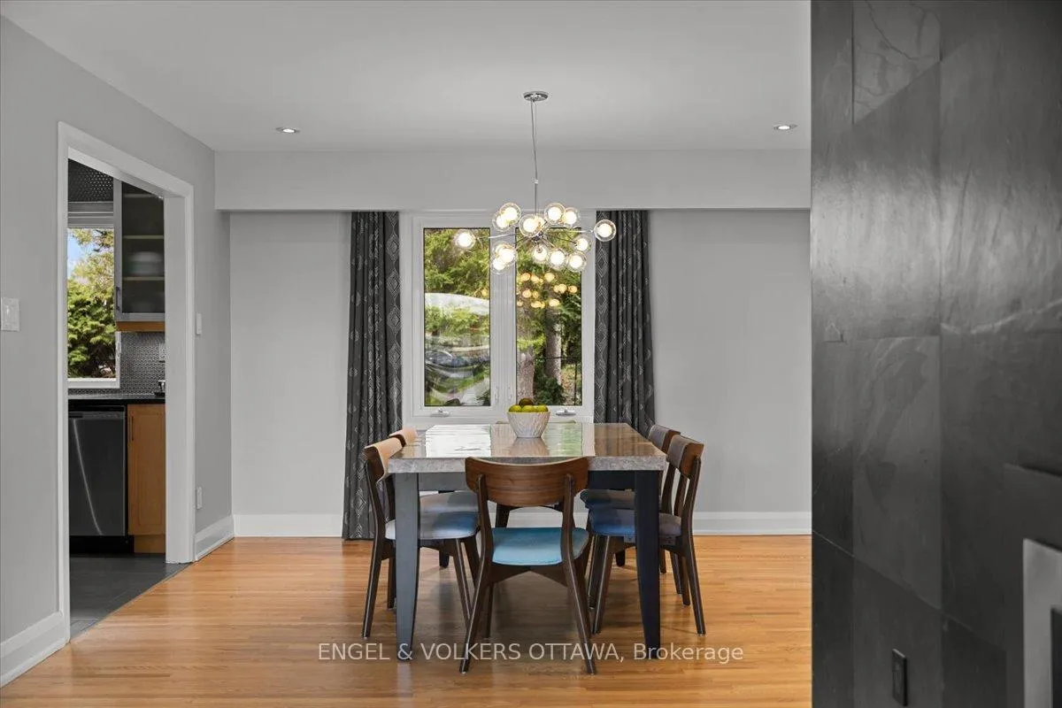 Photo 12 of 28 Leacock Drive, Ottawa, Kanata - Beaverbrook — HOMEH
