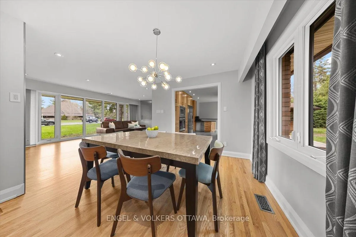 Photo 13 of 28 Leacock Drive, Ottawa, Kanata - Beaverbrook — HOMEH