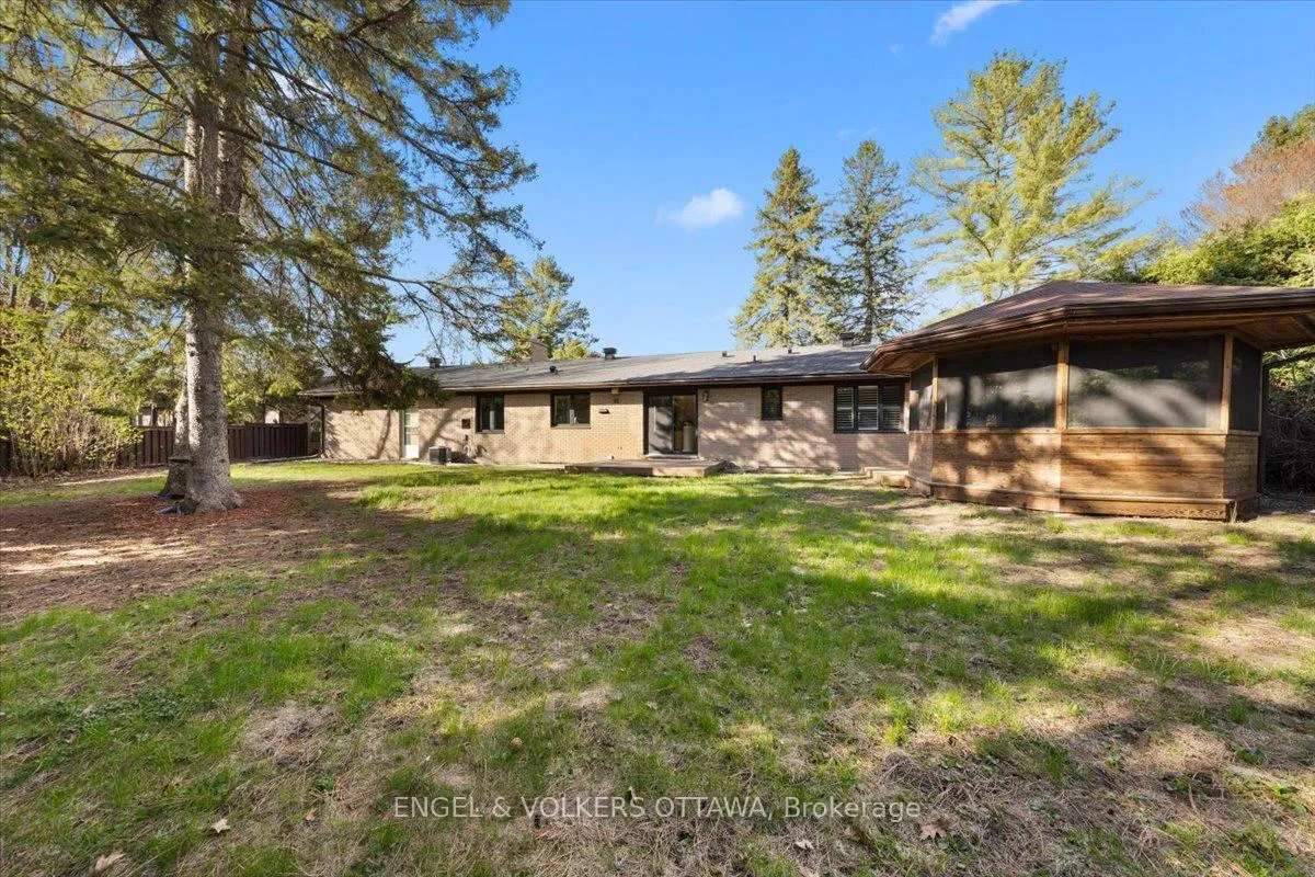 Photo 41 of 28 Leacock Drive, Ottawa, Kanata - Beaverbrook — HOMEH