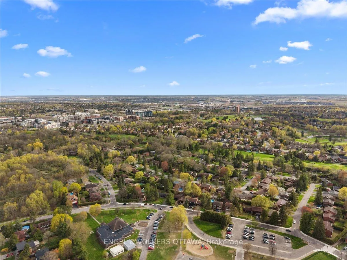 Photo 46 of 28 Leacock Drive, Ottawa, Kanata - Beaverbrook — HOMEH