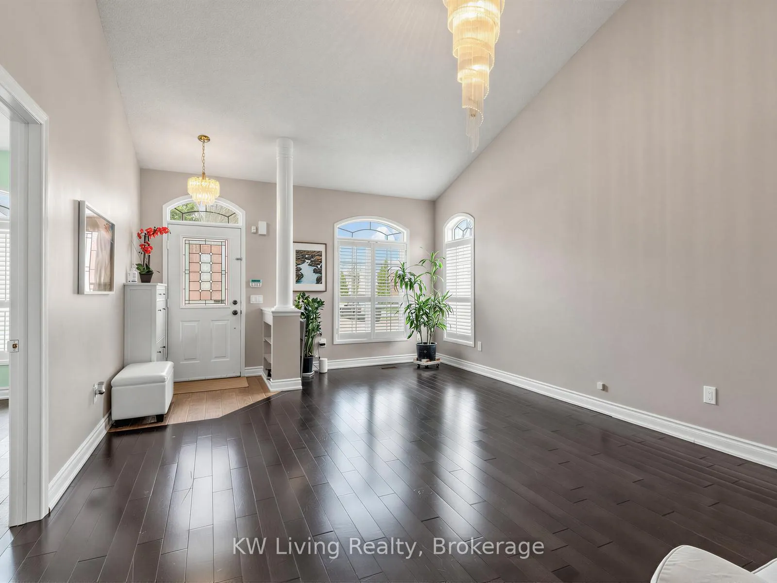 Photo 7 of 21 Cliveden Place, Markham, Berczy — HOMEH