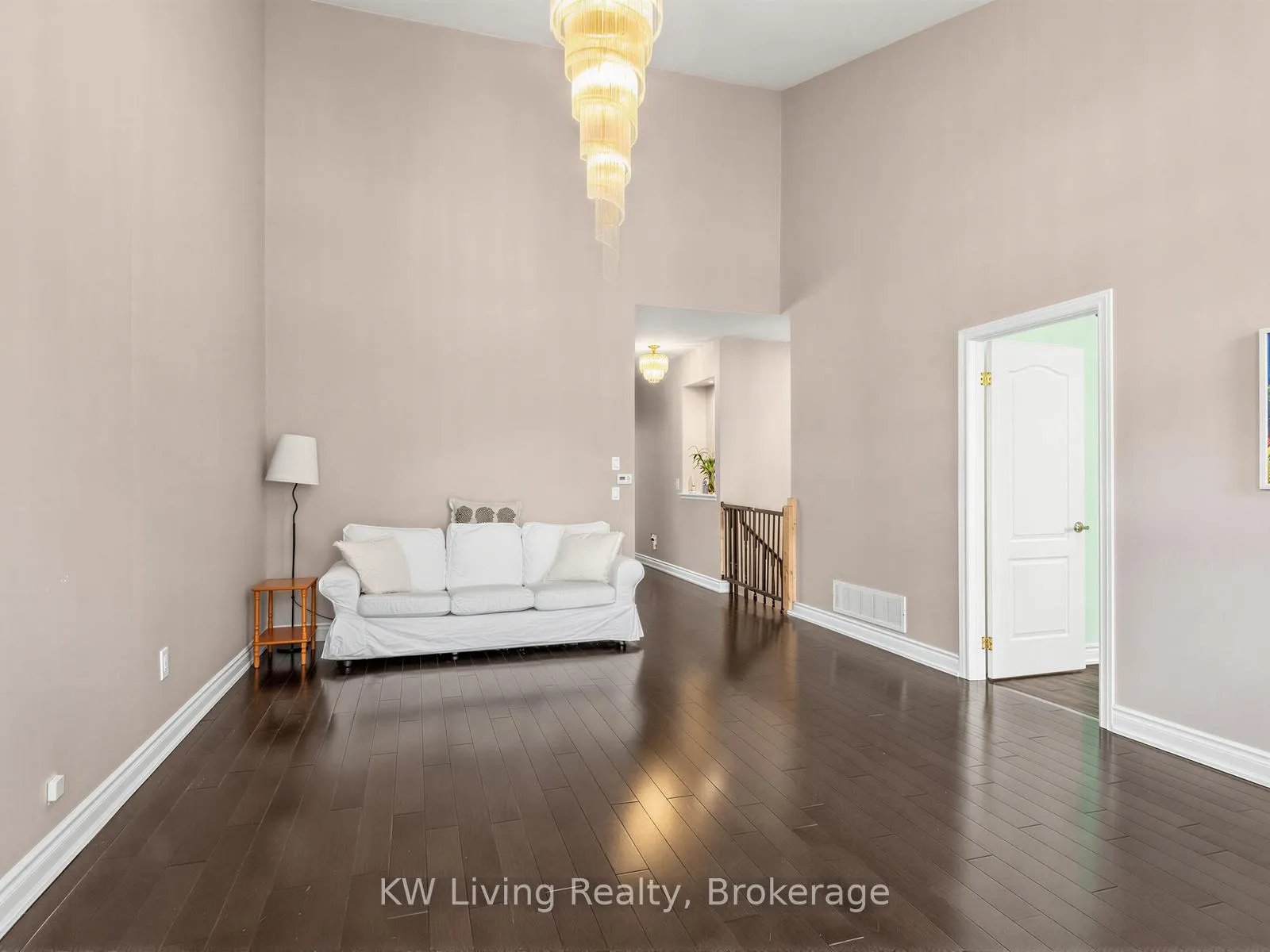 Photo 8 of 21 Cliveden Place, Markham, Berczy — HOMEH