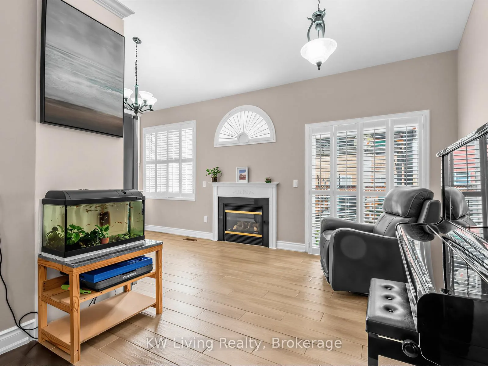Photo 11 of 21 Cliveden Place, Markham, Berczy — HOMEH