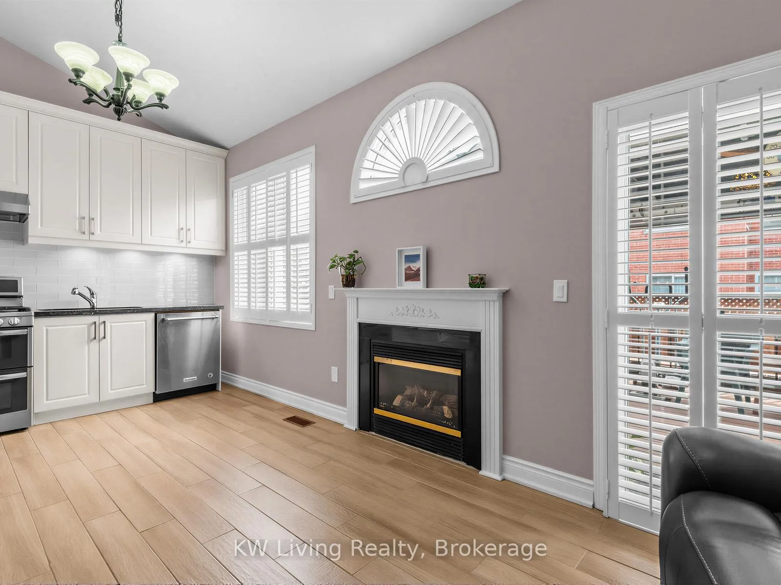 Photo 13 of 21 Cliveden Place, Markham, Berczy — HOMEH