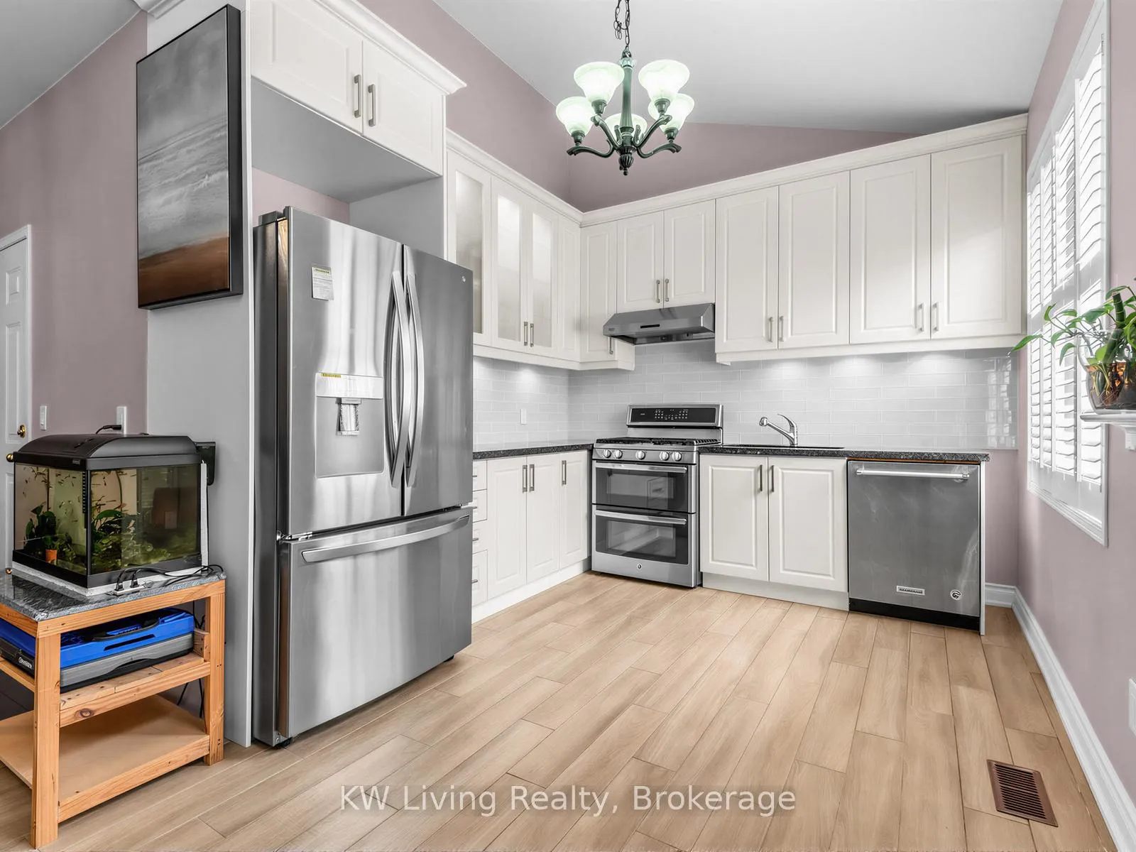 Photo 14 of 21 Cliveden Place, Markham, Berczy — HOMEH