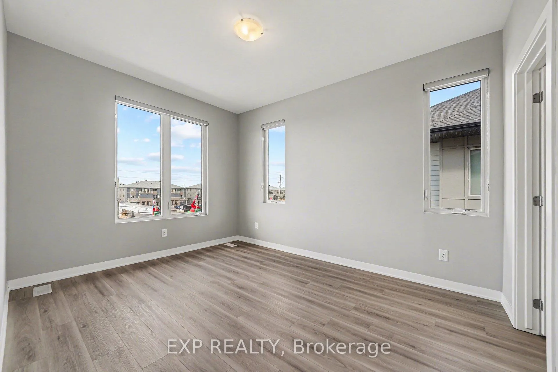 Photo 9 of Unit B, 2383 Tenth Line, Ottawa, Avalon East — HOMEH