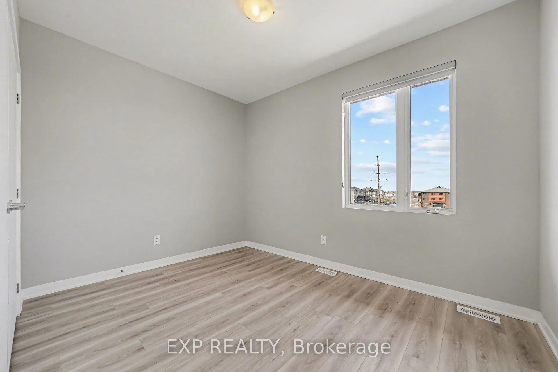 Photo 10 of Unit B, 2383 Tenth Line, Ottawa, Avalon East — HOMEH