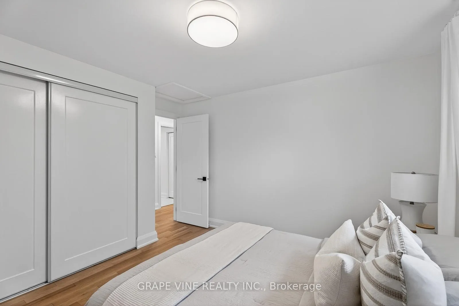 Photo 25 of 730 Holt Crescent, Ottawa, Elmvale Acres — HOMEH