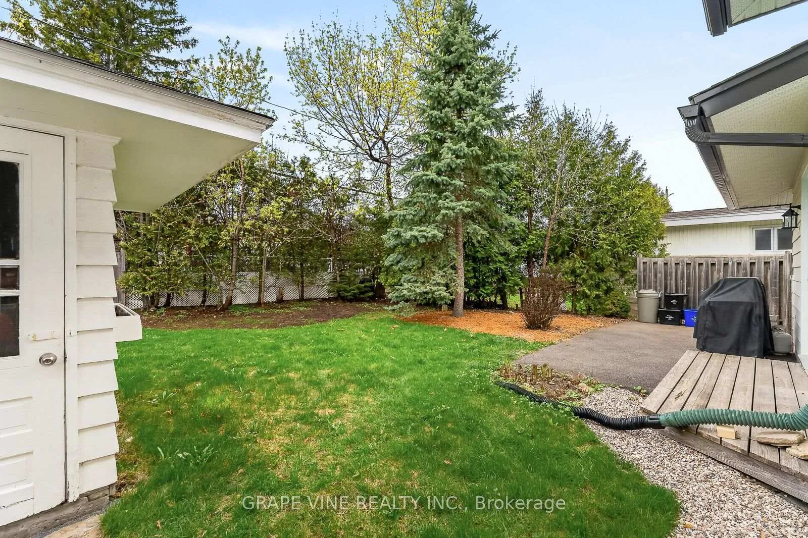Photo 33 of 730 Holt Crescent, Ottawa, Elmvale Acres — HOMEH