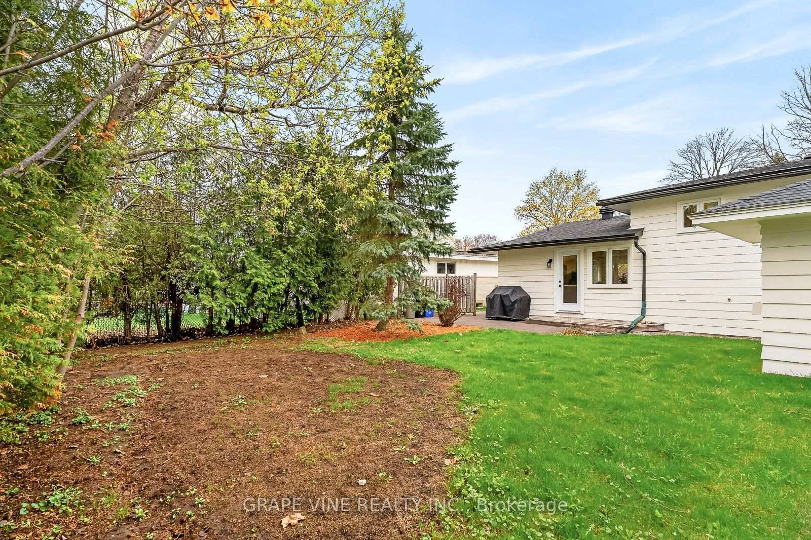 Photo 34 of 730 Holt Crescent, Ottawa, Elmvale Acres — HOMEH