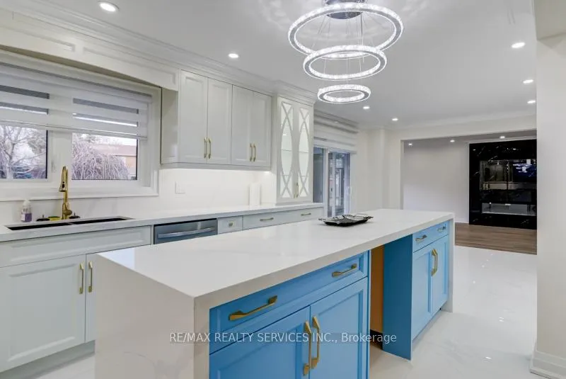 Photo 14 of 30 Queen Post Drive, Vaughan, East Woodbridge — HOMEH