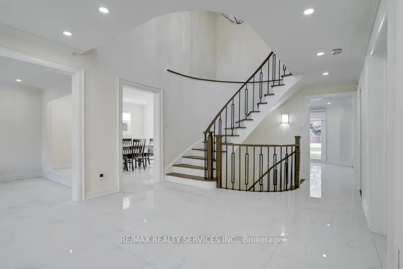 Photo 24 of 30 Queen Post Drive, Vaughan, East Woodbridge — HOMEH