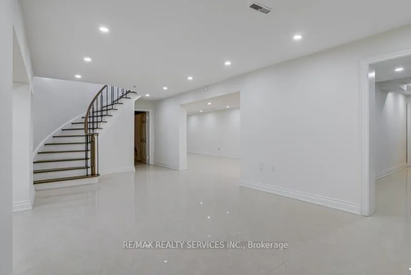 Photo 43 of 30 Queen Post Drive, Vaughan, East Woodbridge — HOMEH