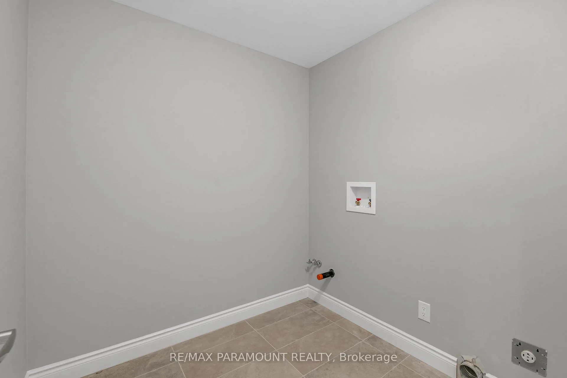 Photo 16 of 20 Betty Crescent, Chatham-Kent — HOMEH