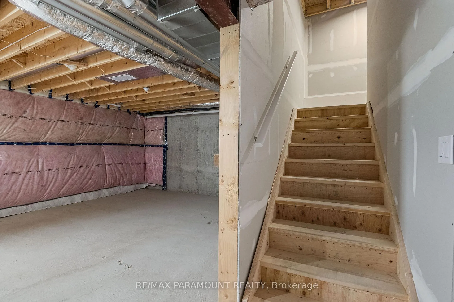 Photo 17 of 20 Betty Crescent, Chatham-Kent — HOMEH
