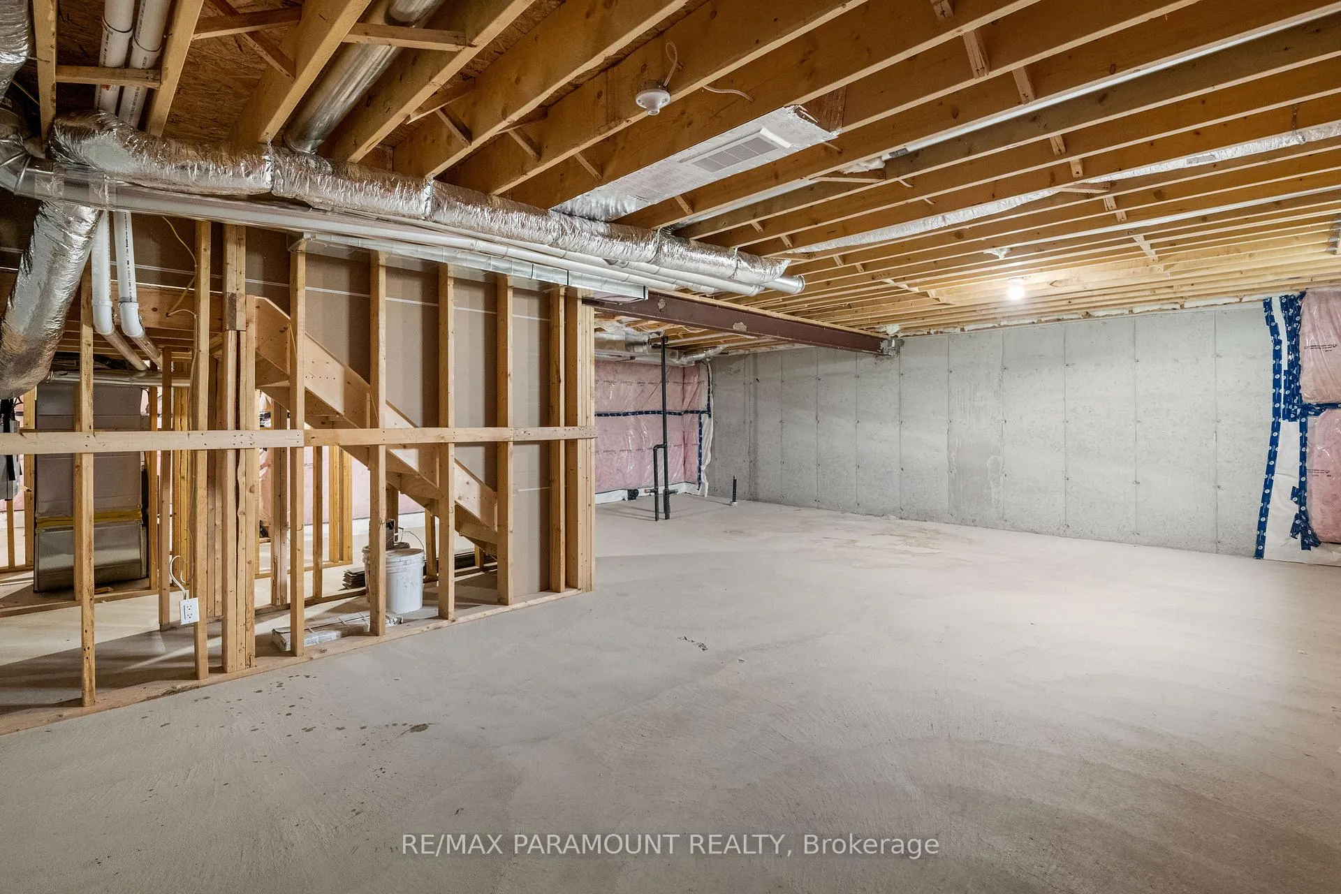 Photo 19 of 20 Betty Crescent, Chatham-Kent — HOMEH