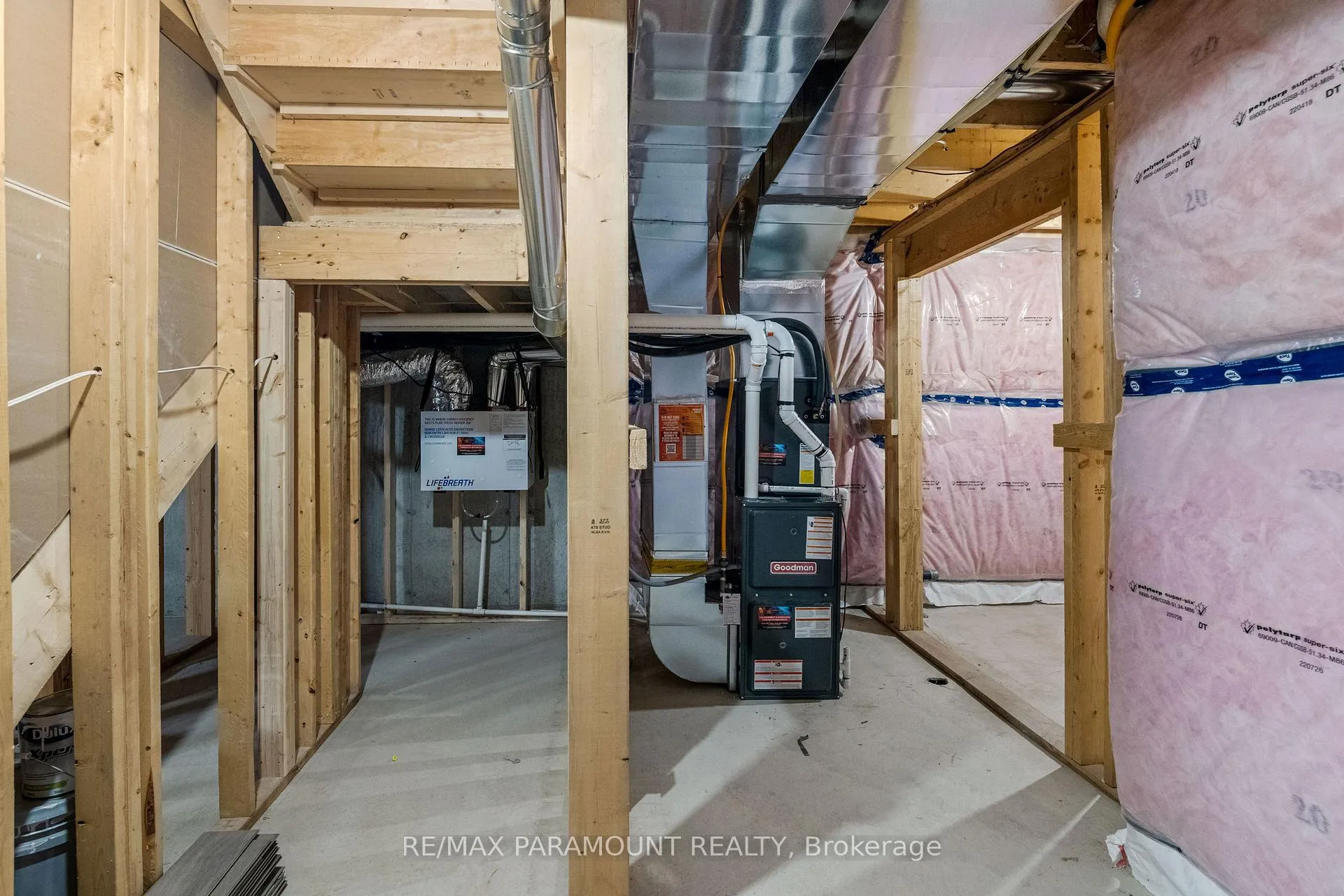 Photo 21 of 20 Betty Crescent, Chatham-Kent — HOMEH