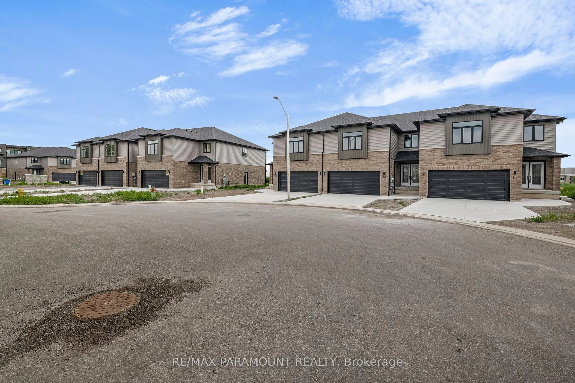Photo 23 of 20 Betty Crescent, Chatham-Kent — HOMEH