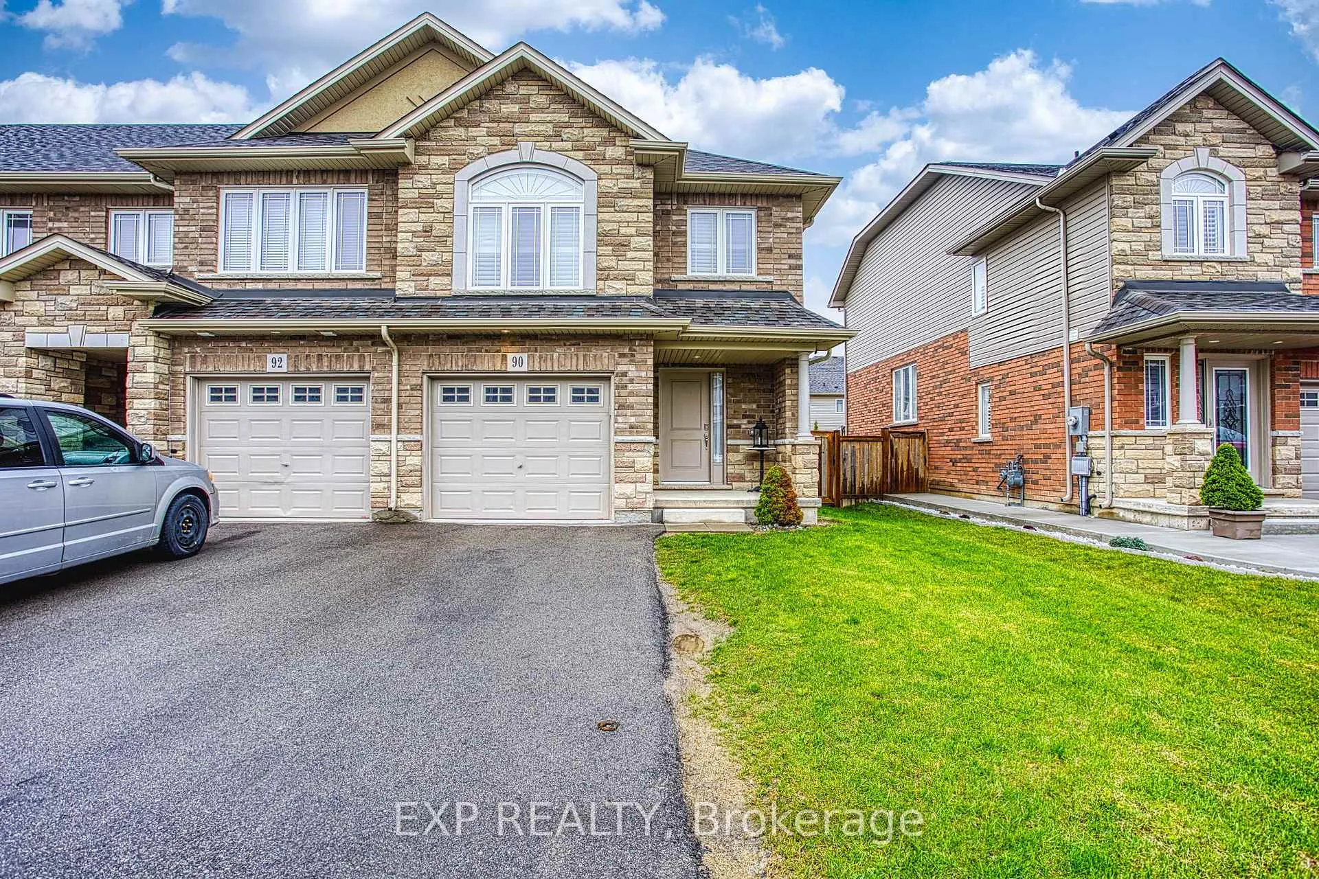 Photo 1 of 90 Cittadella Boulevard, Hamilton, Rural Glanbrook — HOMEH