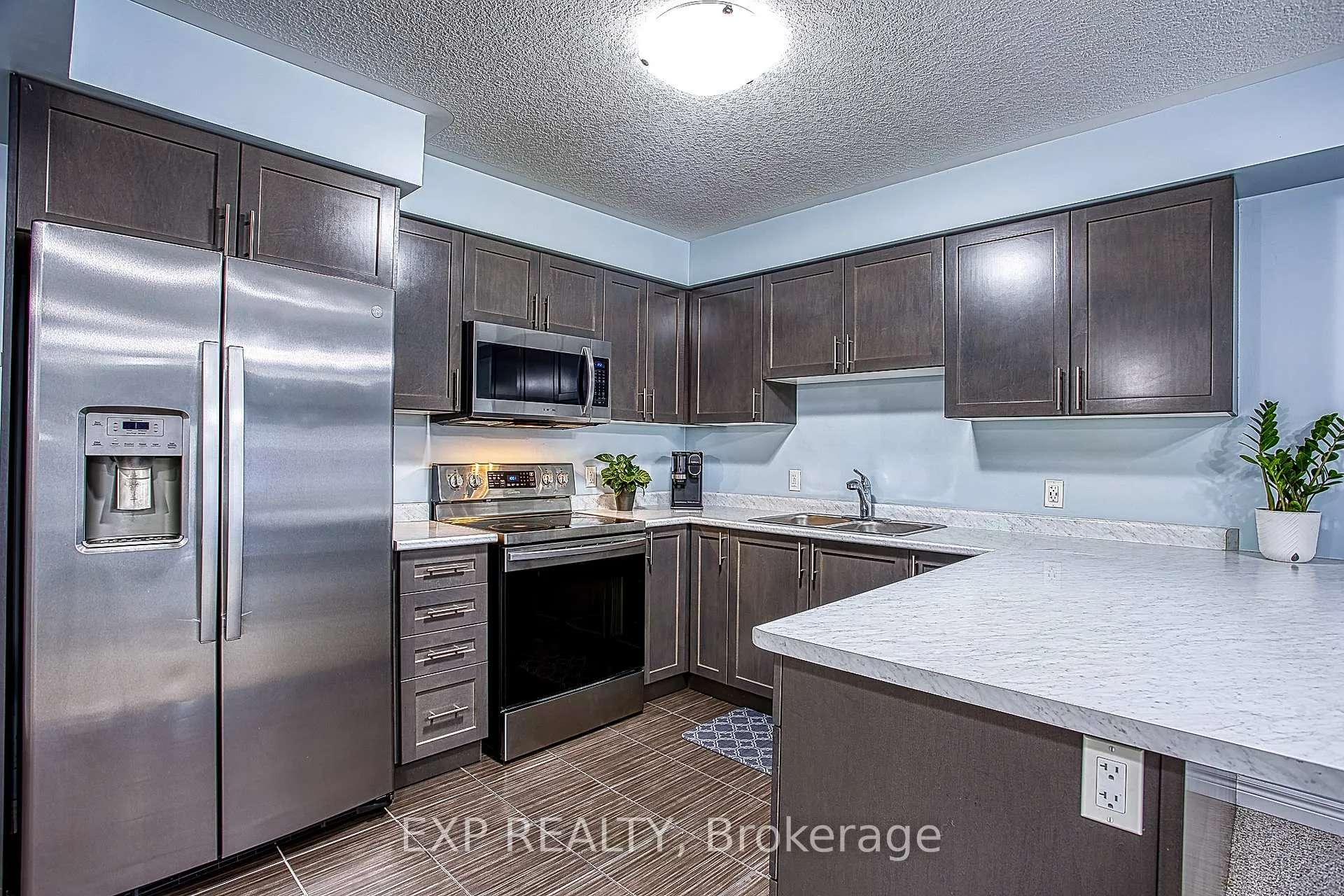 Photo 7 of 90 Cittadella Boulevard, Hamilton, Rural Glanbrook — HOMEH