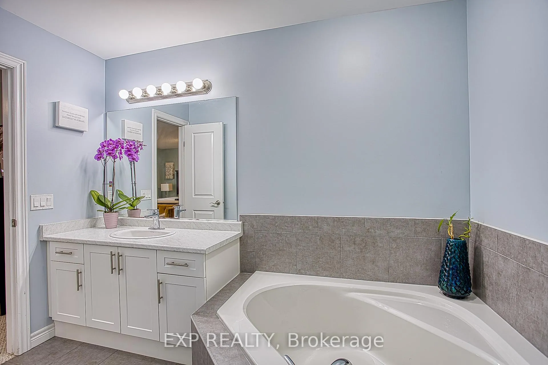 Photo 20 of 90 Cittadella Boulevard, Hamilton, Rural Glanbrook — HOMEH