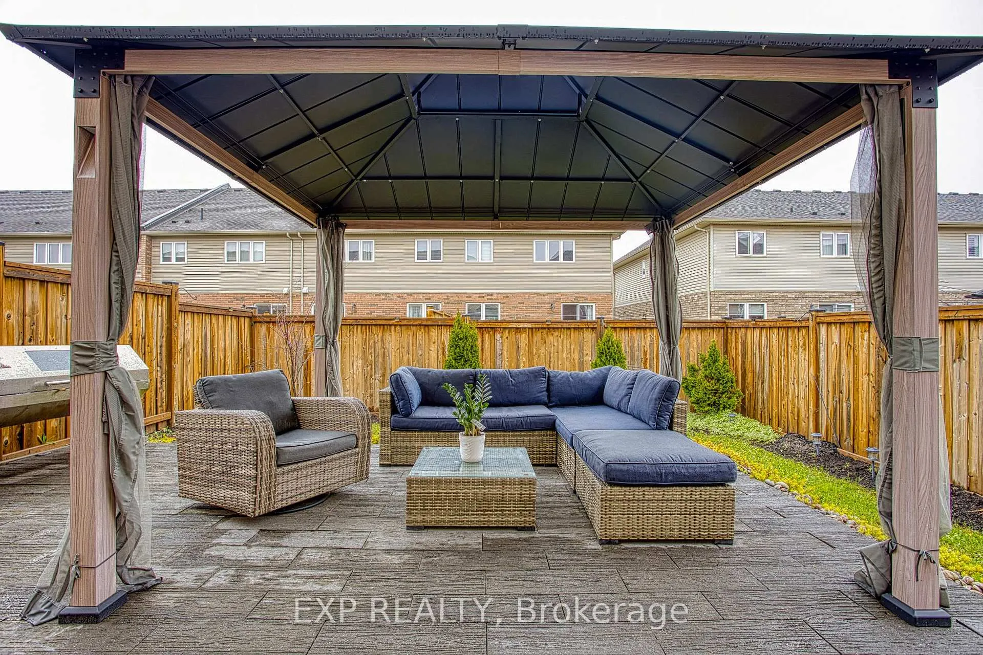 Photo 25 of 90 Cittadella Boulevard, Hamilton, Rural Glanbrook — HOMEH