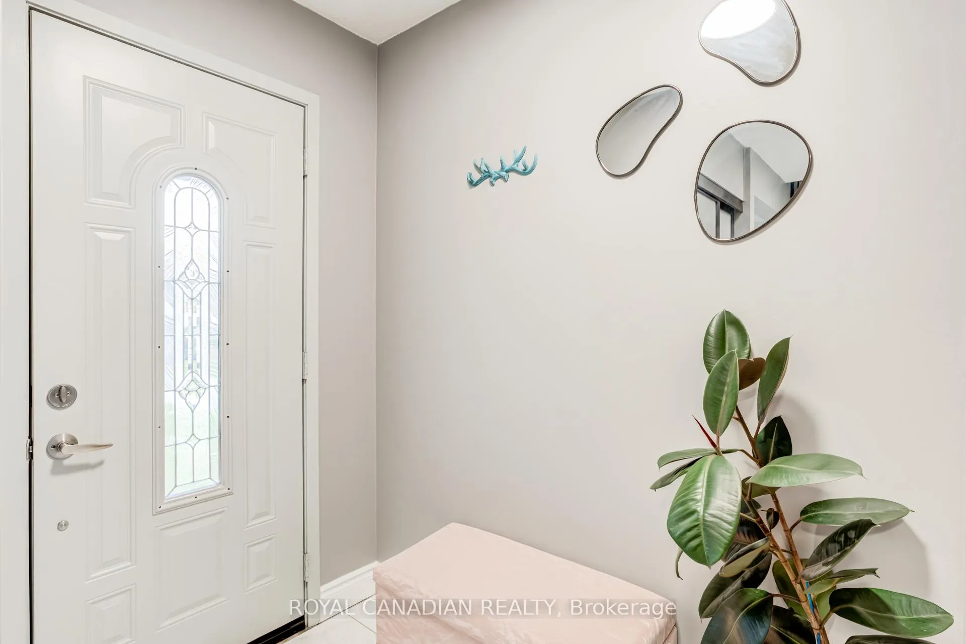 Photo 2 of 846 Monaghan Avenue, Oshawa, Vanier — HOMEH