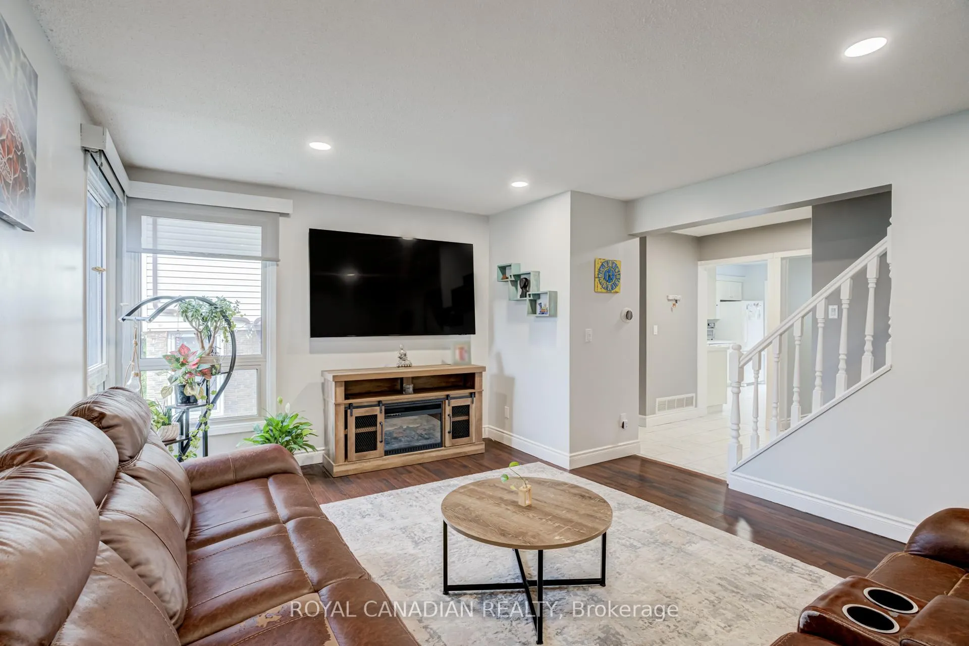 Photo 9 of 846 Monaghan Avenue, Oshawa, Vanier — HOMEH