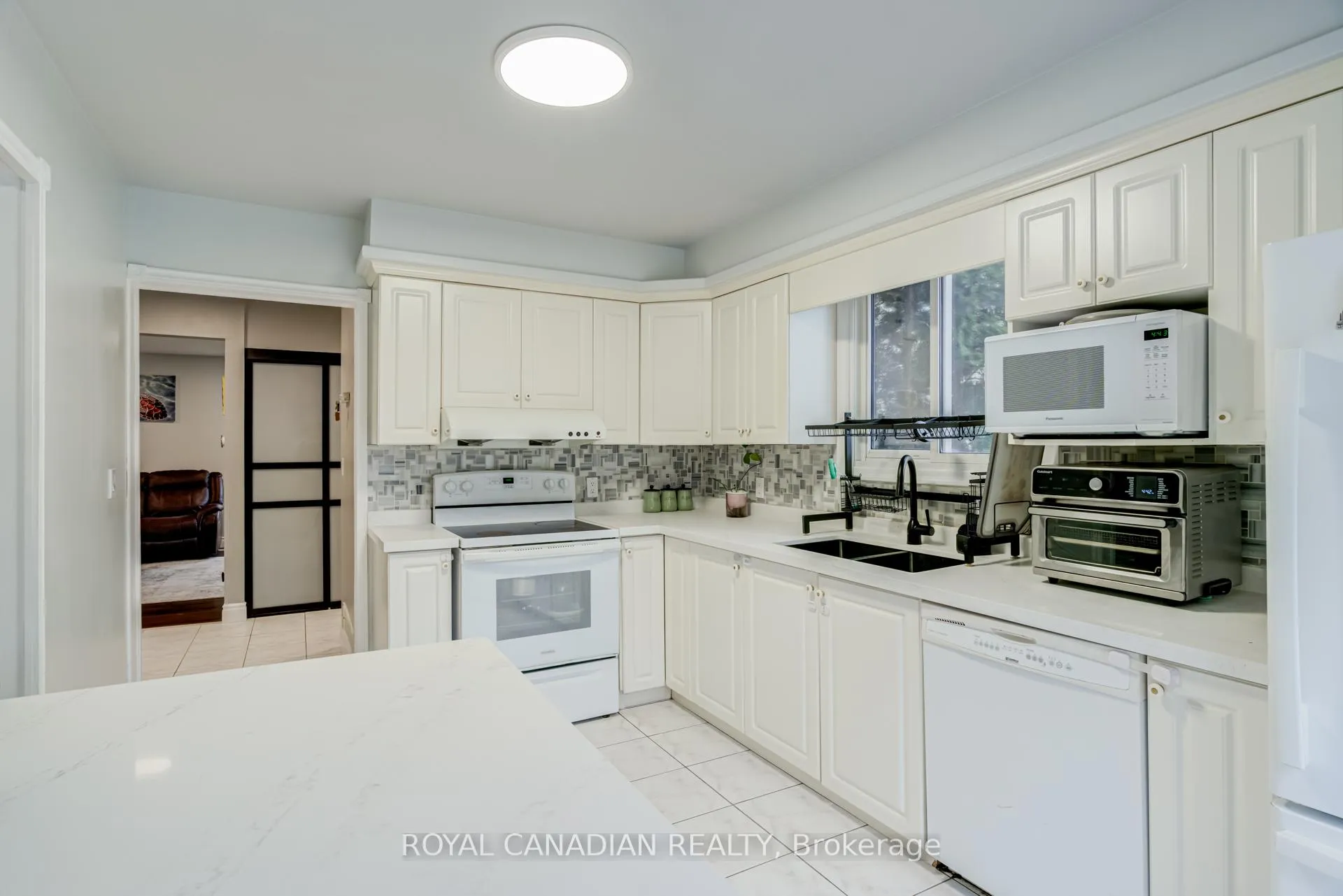 Photo 13 of 846 Monaghan Avenue, Oshawa, Vanier — HOMEH