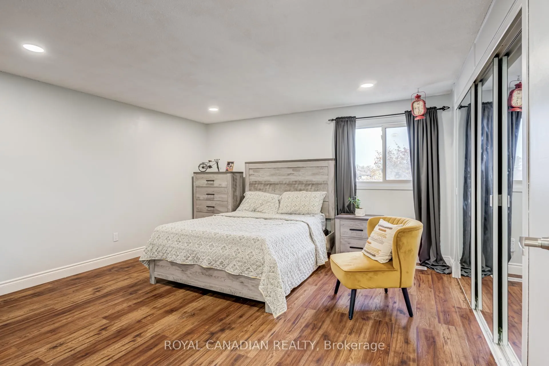 Photo 20 of 846 Monaghan Avenue, Oshawa, Vanier — HOMEH