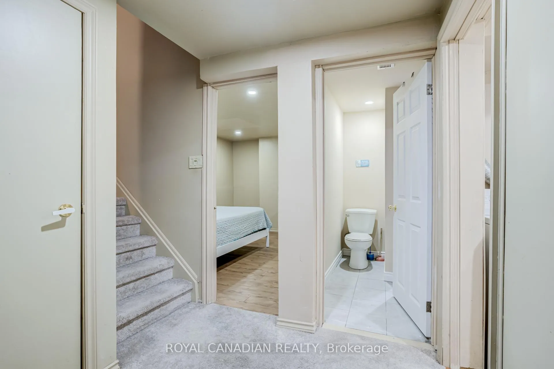 Photo 32 of 846 Monaghan Avenue, Oshawa, Vanier — HOMEH