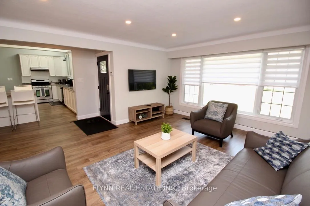 Photo 1 of 4636 Belfast Avenue, Niagara Falls, Ascot — HOMEH