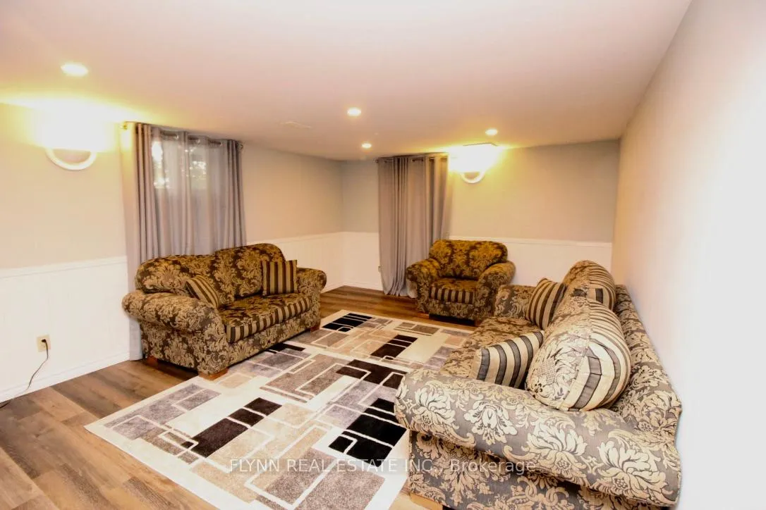 Photo 25 of 4636 Belfast Avenue, Niagara Falls, Ascot — HOMEH