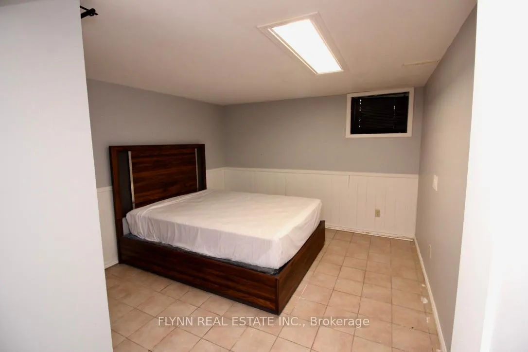 Photo 31 of 4636 Belfast Avenue, Niagara Falls, Ascot — HOMEH