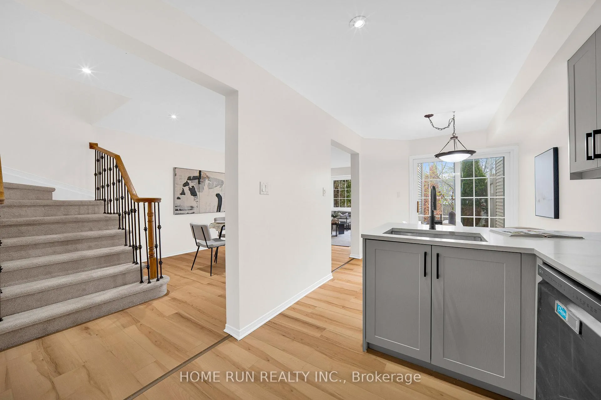 Photo 16 of 18 Riverstone Drive, Ottawa, Barrhaven - Stonebridge — HOMEH