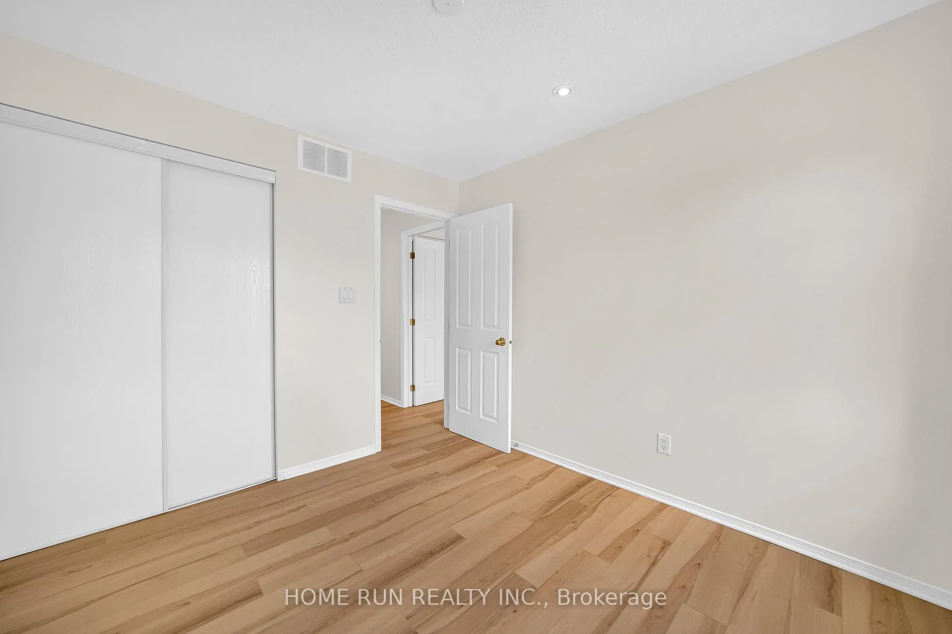 Photo 26 of 18 Riverstone Drive, Ottawa, Barrhaven - Stonebridge — HOMEH