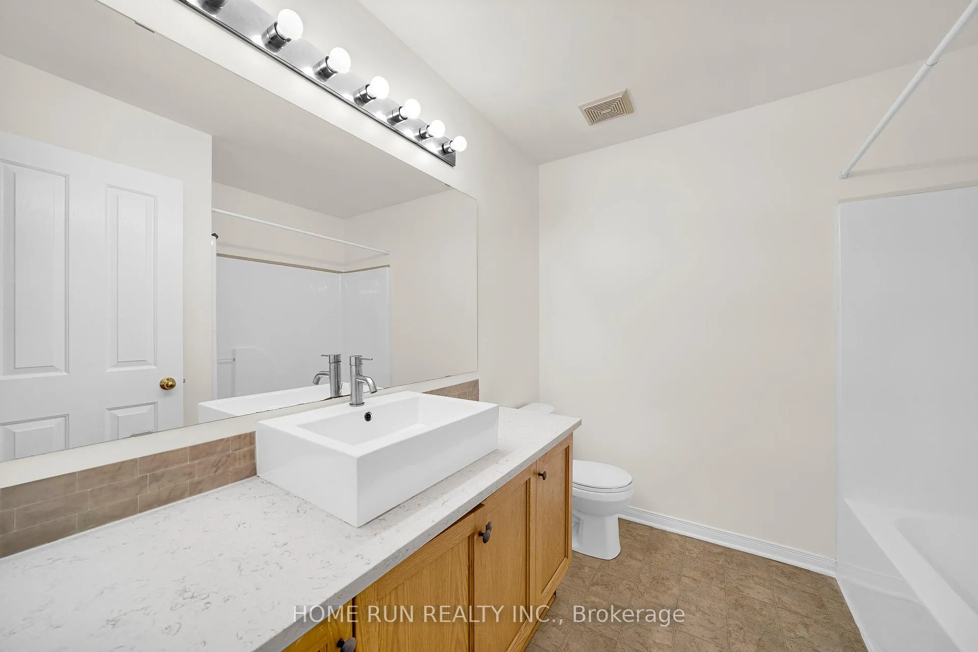 Photo 29 of 18 Riverstone Drive, Ottawa, Barrhaven - Stonebridge — HOMEH
